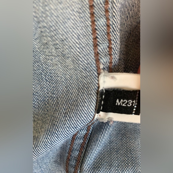 Excellent Condition, Kate Spade Oversized Denim Studded Jean Jacket, Size Large - Picture 15 of 16